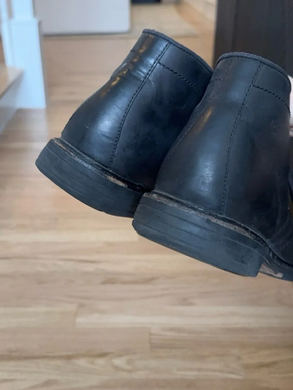 UGG Dagmann Chukka Leather Boots Size 11
